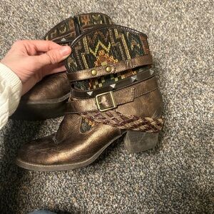 BKE Sole Pluto Patterned Aztec Print Studded Ankle Boots Indie Sleeze Boho